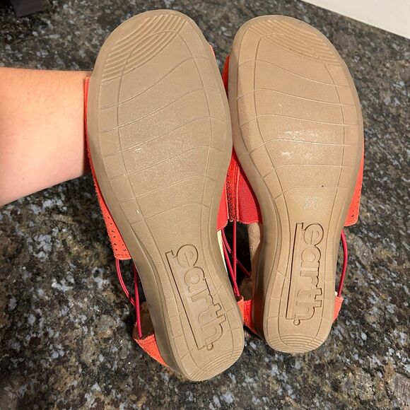Earth Aldar Abra Spicy Red Perforated Slingback Sandals Womens 9 M Leather - Picture 9 of 9